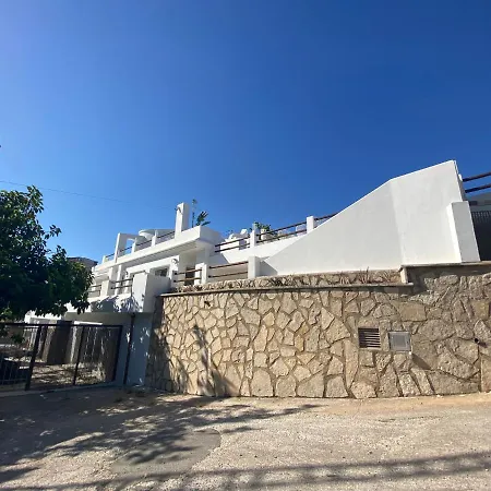 Joyjoyjoy Casa Joy A Design-Ecolicious Boutique Beach House